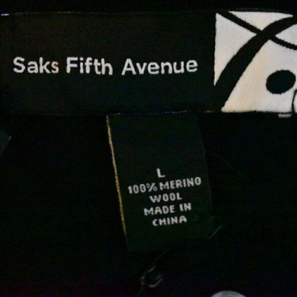 Saks Fifth Avenue Australian Extra Fine Wool Long Sleeve  Black Sweater Size L - Picture 7 of 13